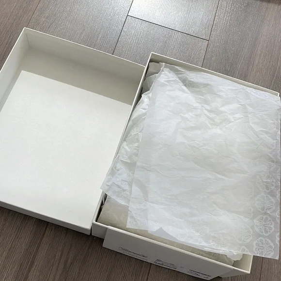 Authentic Brand New Alexander McQUEEN Sneakers - Picture 8 of 10